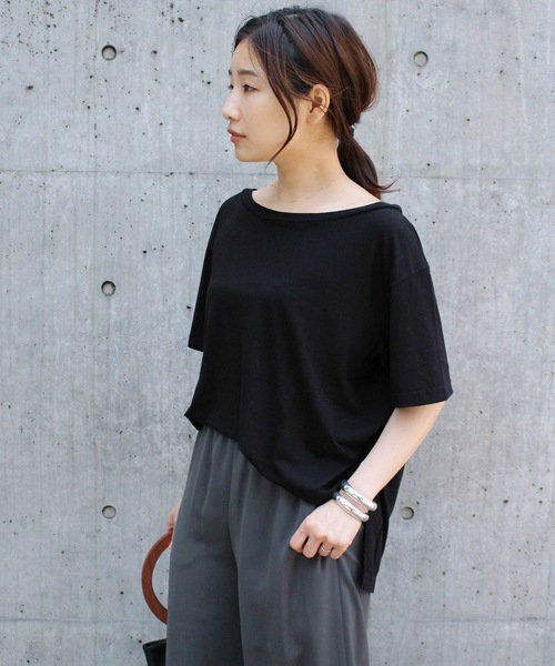 CALUX(キャラクス)の「CALUX MODAL Tシャツ(Tシャツ/カットソー・レディース・ホワイト/ブラック/カーキ・フリ-)」の4枚目の写真