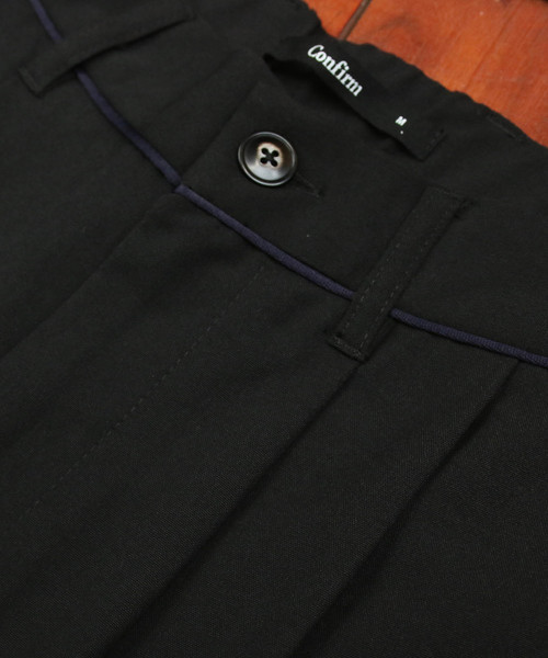 Confirm（コンファーム）の「Confirm / コンファーム 2タックワイドシルエットパンツ（スラックス・メンズ・グレー/ブラック/ベージュ・M/L）」の6枚目の写真