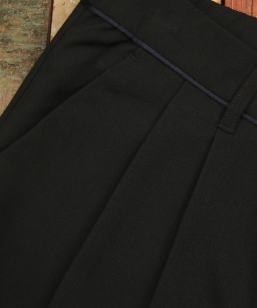 Confirm（コンファーム）の「Confirm / コンファーム 2タックワイドシルエットパンツ（スラックス・メンズ・グレー/ブラック/ベージュ・M/L）」の7枚目の写真