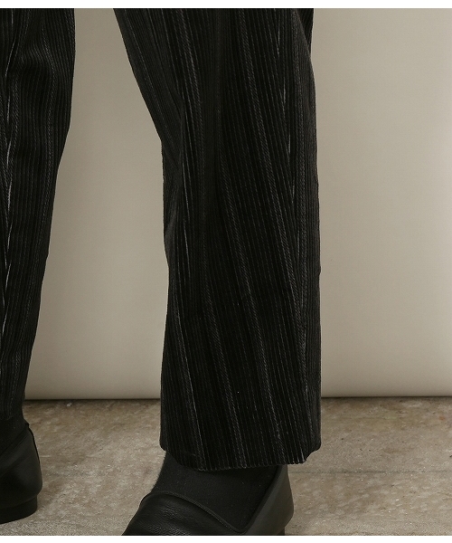 ADAM ET ROPE'(アダムエロペ)の「マルチストライプコールパンツ(その他パンツ・メンズ・ブラック/ベージュ・M/L)」の9枚目の写真
