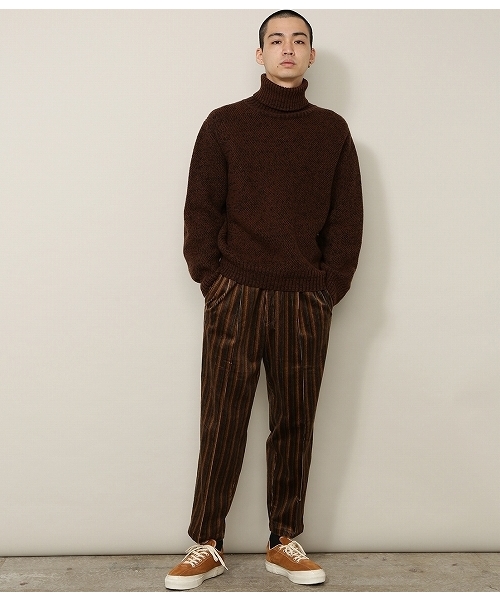 ADAM ET ROPE'(アダムエロペ)の「マルチストライプコールパンツ(その他パンツ・メンズ・ブラック/ベージュ・M/L)」の6枚目の写真