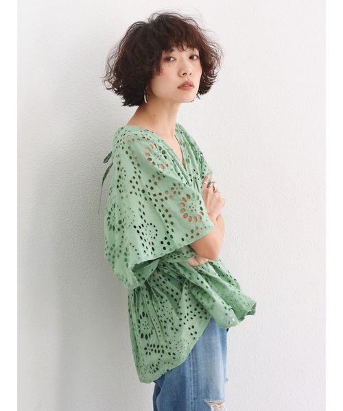 Ungrid(アングリッド)の「コットンレースボリュームブラウス(シャツ/ブラウス・レディース・パープル/オフホワイト/グリーン・FREE)」の3枚目の写真