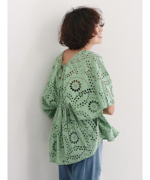 Ungrid(アングリッド)の「コットンレースボリュームブラウス(シャツ/ブラウス・レディース・パープル/オフホワイト/グリーン・FREE)」の6枚目の写真