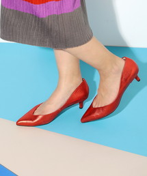 Vカットキトゥンヒールパンプス
