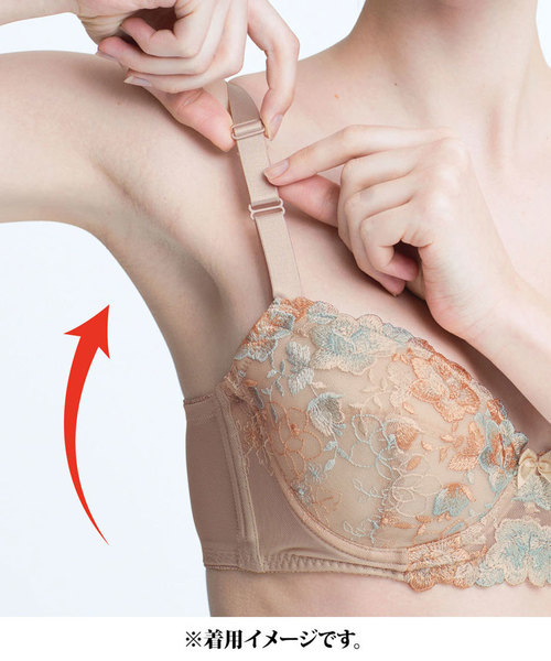 flufeel（フラフィール）の「バスト＆ヒップをグイッとアップ！ボディーライン格上げ　プルアップブラ＆ショーツ（ブラ&ショーツ・レディース・ベージュ/ライトブラウン/ピンク系その他・16）」の8枚目の写真