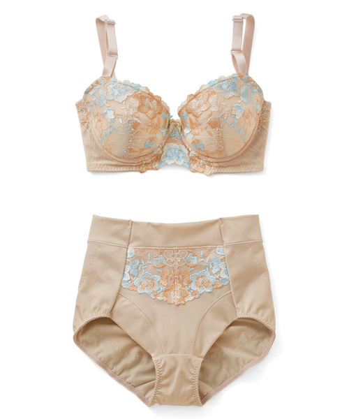 flufeel（フラフィール）の「バスト＆ヒップをグイッとアップ！ボディーライン格上げ　プルアップブラ＆ショーツ（ブラ&ショーツ・レディース・ベージュ/ライトブラウン/ピンク系その他・16）」の5枚目の写真