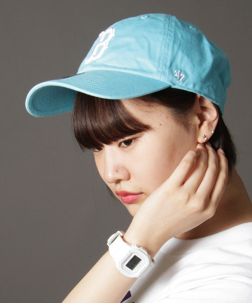 '47（フォーティーセブン）の「MLB公認 ’47BRAND CLEAN UP CAP レッドソックス クリーナップキャップ（キャップ・メンズ・ブルー系その他/ライトグリーン/ブルー/ネイビー/レッド/ピンク/ブルー系その他2/ナチュラル/ブルー系その他3/ブラック×ホワイト/ケリーグリーン・FREE）」の6枚目の写真