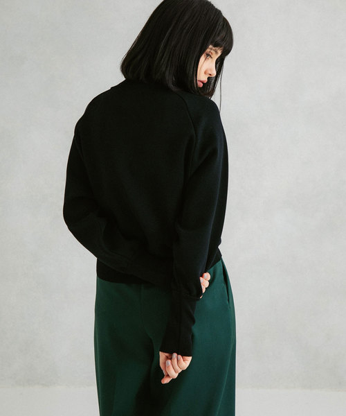 UNITED TOKYO（ユナイテッドトウキョウ）の「ボリュームスリーブニット（ニット/セーター・レディース・ブラック/ネイビー/パープル/グリーン/アイボリー/ピンク/ブルー・1）」の11枚目の写真