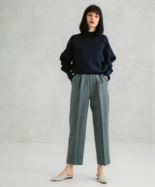 UNITED TOKYO（ユナイテッドトウキョウ）の「ボリュームスリーブニット（ニット/セーター・レディース・ブラック/ネイビー/パープル/グリーン/アイボリー/ピンク/ブルー・1）」の15枚目の写真