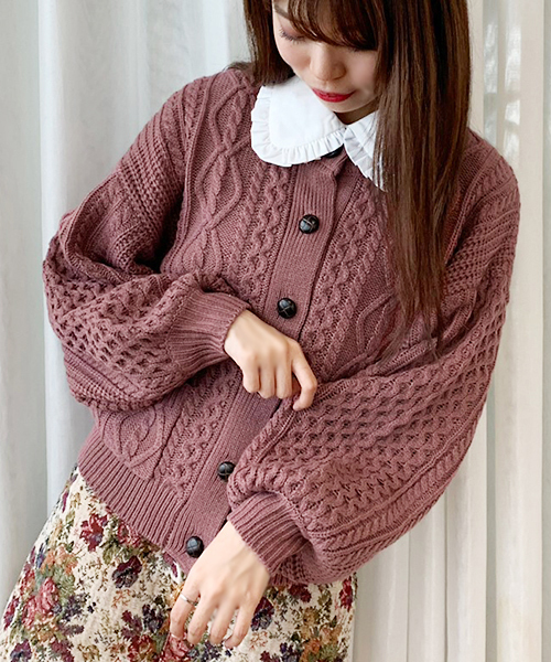 apres jour（アプレジュール）の「ケーブルクルーカーディガン【ZOZOTOWN限定アイテム】（カーディガン/ボレロ・レディース・ブルー/モカ/ラベンダー/スモークピンク/ライトベージュ・フリー）」の16枚目の写真