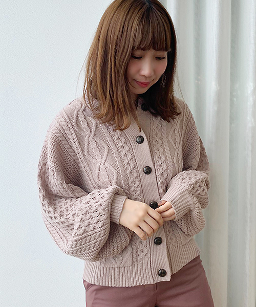 apres jour（アプレジュール）の「ケーブルクルーカーディガン【ZOZOTOWN限定アイテム】（カーディガン/ボレロ・レディース・ブルー/モカ/ラベンダー/スモークピンク/ライトベージュ・フリー）」の22枚目の写真