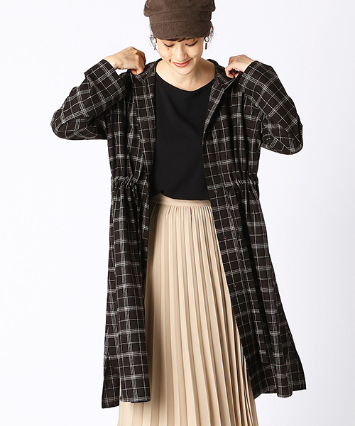COMME CA ISM(コムサイズム)の「チェック柄 フーデット シャツワンピース(シャツワンピース・レディース・ダークブラウン/ベージュ・MEDIUM/LARGE)」の4枚目の写真