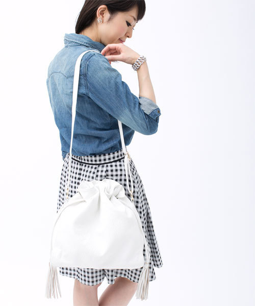 NANO universe（ナノユニバース）の「Fレザードロストバッグ（ショルダーバッグ・レディース・ホワイト/キャメル/ネイビー/ブラック・FREE）」の2枚目の写真