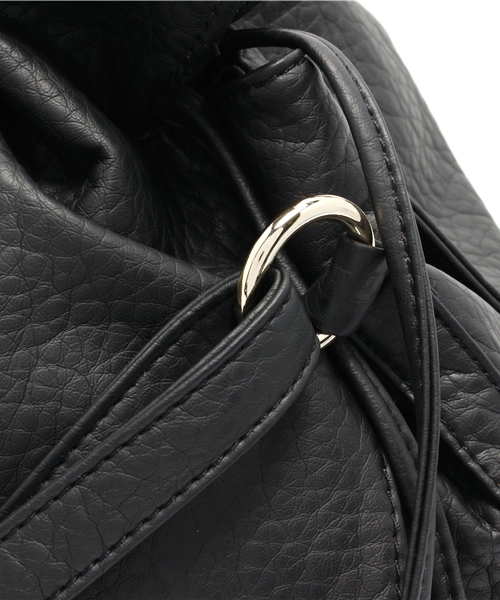 NANO universe（ナノユニバース）の「Fレザードロストバッグ（ショルダーバッグ・レディース・ホワイト/キャメル/ネイビー/ブラック・FREE）」の10枚目の写真