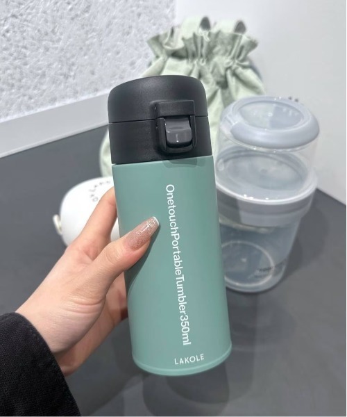 LAKOLE（ラコレ）の「ワンタッチポータブルタンブラー[350ml] / LAKOLE（水筒・レディース・ブラック/グレー/桜/アイボリー/ネイビー/ブルー/ベージュ/サックスブルー/グリーン/イエロー系その他・FREE）」の15枚目の写真