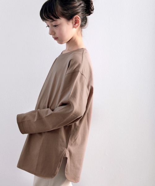 classicalelf(クラシカルエルフ)の「キッズ サイドスリット入りビッグシルエットロングTシャツ(長袖)(Tシャツ/カットソー・キッズ・ホワイト/ブラック/ベージュ/モカ/ブラウン系その他/グリーン系その他・130/140/150)」の17枚目の写真