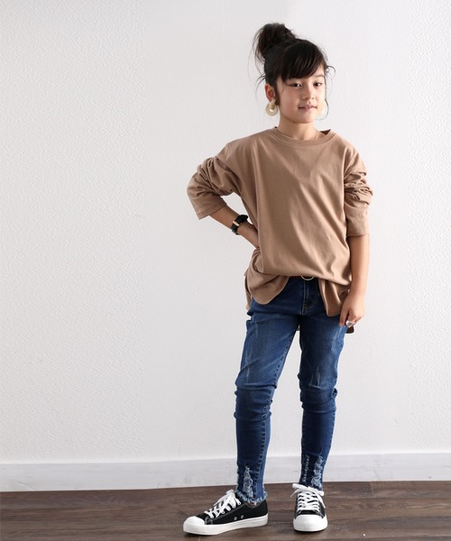 classicalelf(クラシカルエルフ)の「キッズ サイドスリット入りビッグシルエットロングTシャツ(長袖)(Tシャツ/カットソー・キッズ・ホワイト/ブラック/ベージュ/モカ/ブラウン系その他/グリーン系その他・130/140/150)」の10枚目の写真