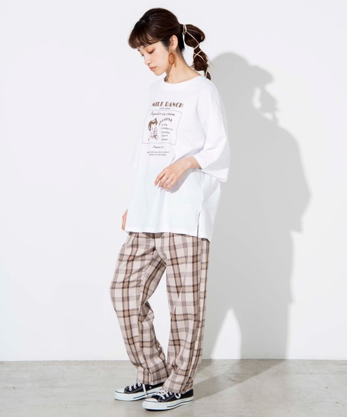 WEGO（ウィゴー）の「WEGO/アソートレトロプリントTシャツ（Tシャツ/カットソー・レディース・ホワイト系その他/ベージュ/ホワイト/サックスブルー・FREE）」の6枚目の写真