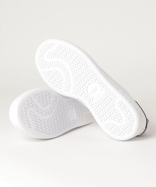 adidas Originals(アディダスオリジナルス)の「adidas Originals/アディダス オリジナルス STAN SMITH VEGAN/スタンスミス ヴィーガン(スニーカー・メンズ・ホワイト×ネイビー・23.5cm/24cm/24.5cm/25cm/25.5cm/26cm/26.5cm/27cm/27.5cm/28cm/23cm)」の3枚目の写真