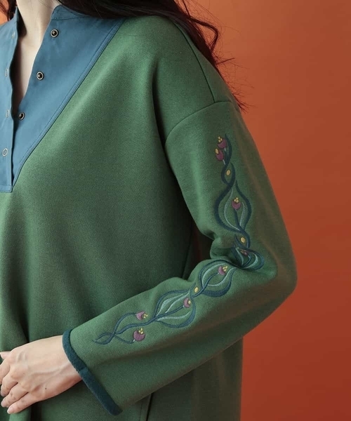 ワンピース刺繍デザインスウェットワンピース ワンピース Jocomomola ホコモモラ のファッション