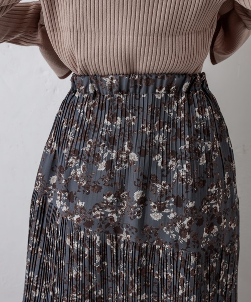 natural couture（ナチュラルクチュール）の「アシメティアードプリーツスカート（スカート・レディース・ブラック系その他/ベージュ系その他/ブルー系その他・FREE）」の21枚目の写真