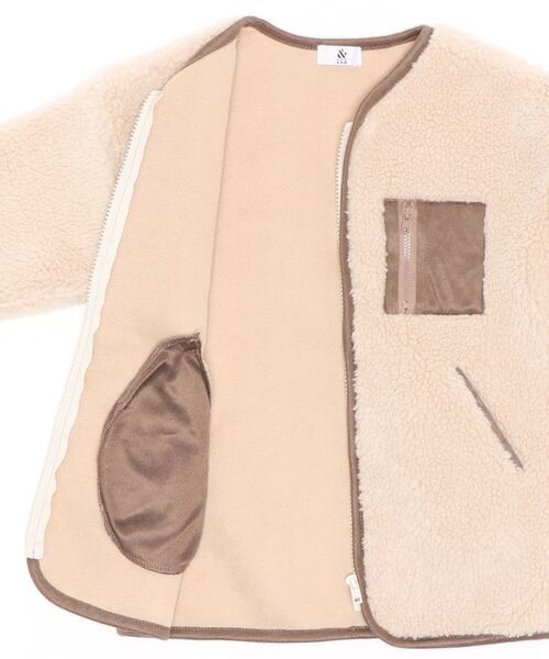 ＆yam（アンドヤム）の「パイピング・ボアロングコート（その他アウター・キッズ・ベージュ/ブラウン・100/110/120/130/140/150/160）」の5枚目の写真