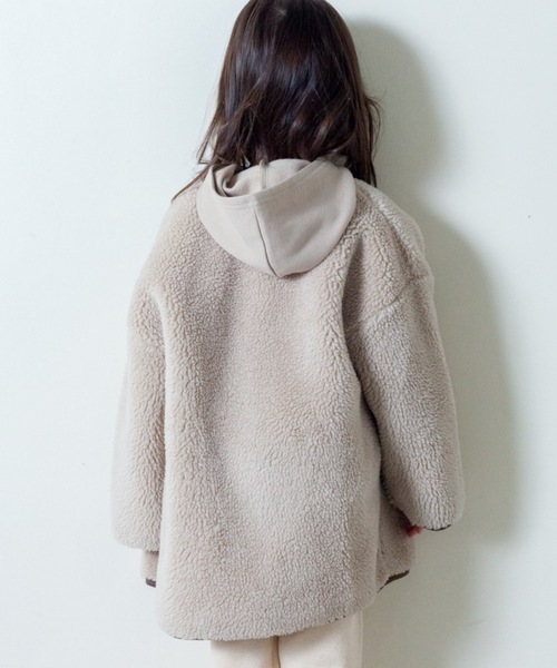 ＆yam（アンドヤム）の「パイピング・ボアロングコート（その他アウター・キッズ・ベージュ/ブラウン・100/110/120/130/140/150/160）」の3枚目の写真