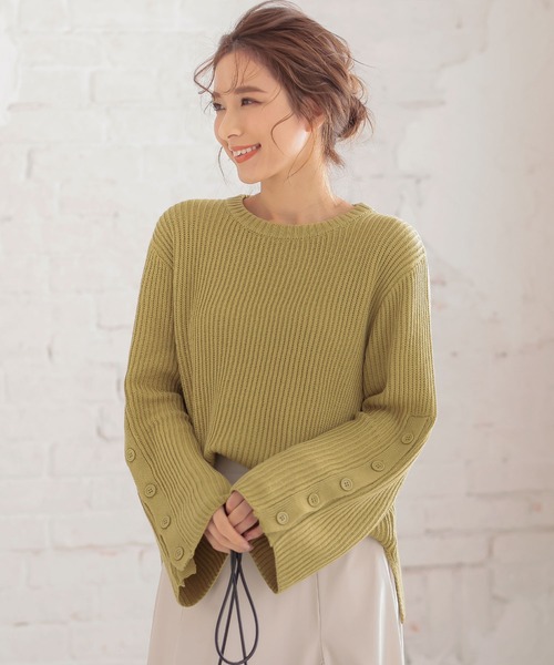 KOBE LETTUCE（コウベレタス）の「袖ボタンデザインニットトップス[C5141]（ニット/セーター・レディース・ブラック/イエロー系その他/グレイッシュベージュ・FREE）」の3枚目の写真