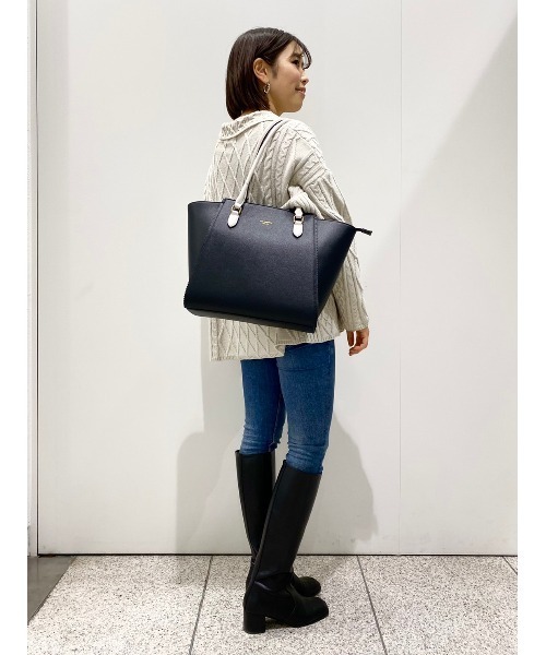 & chouette（アンドシュエット）の「スカラップA4トート（トート