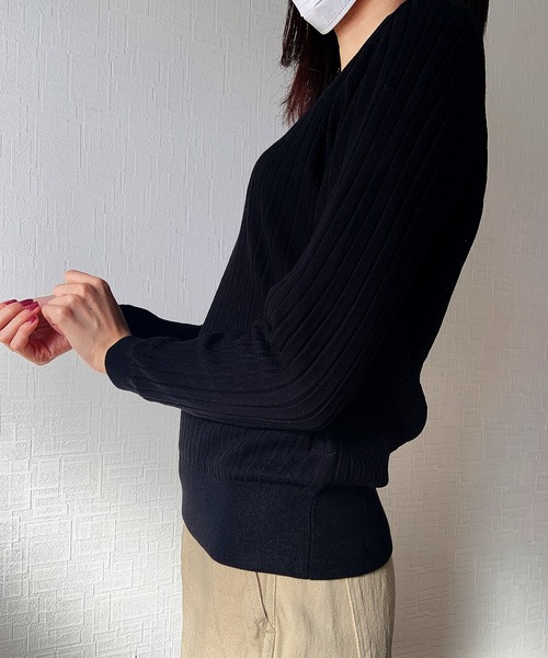 aimoha（アイモハ）の「毛布のように暖かい！ストレッチ抜群で着脱ラクラク (AW)（ニット/セーター・レディース・グレー/ブラック/ベージュ・LARGE/MEDIUM）」の20枚目の写真