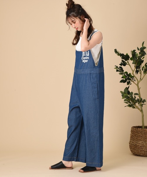 blanc basque（ブランバスク）の「【ＢＬＡＮＣ　ｂａｓｑｕｅ】ライトデニムサロペット（サロペット/オーバーオール・レディース・ブラック/インディゴブルー・FREE）」の13枚目の写真