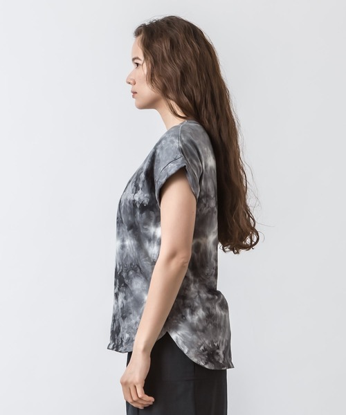 ALLUMER（アリュメール）の「タイダイTシャツ（Tシャツ/カットソー・レディース・ベージュ/チャコール/ラベンダー・1）」の16枚目の写真