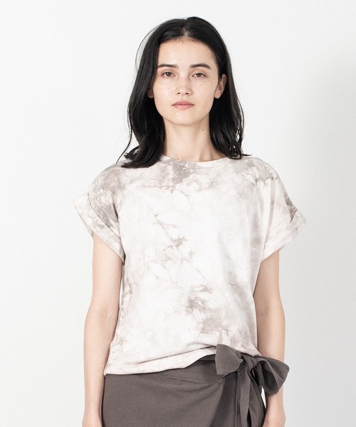 ALLUMER（アリュメール）の「タイダイTシャツ（Tシャツ/カットソー・レディース・ベージュ/チャコール/ラベンダー・1）」の8枚目の写真