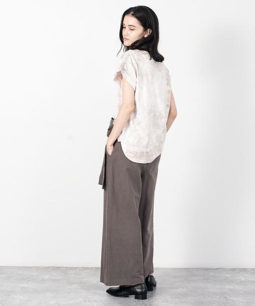 ALLUMER（アリュメール）の「タイダイTシャツ（Tシャツ/カットソー・レディース・ベージュ/チャコール/ラベンダー・1）」の17枚目の写真