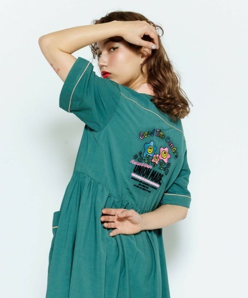Candy Stripper（キャンディストリッパー）の「GOOD TIME FLOWERS シャツワンピース（ワンピース・レディース・グリーン/ブラック/ラベンダー・2）」の13枚目の写真