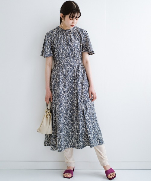 haco!（ハコ）の「コーデにひとさじの女っぽさを加えてくれる　サッと履けてスラリと見えるヒールサンダル（サンダル・レディース・パープル/アイボリー・1/2/4/6/3/5）」の3枚目の写真