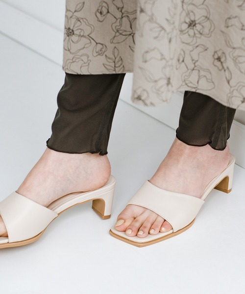 haco!（ハコ）の「コーデにひとさじの女っぽさを加えてくれる　サッと履けてスラリと見えるヒールサンダル（サンダル・レディース・パープル/アイボリー・1/2/4/6/3/5）」の12枚目の写真