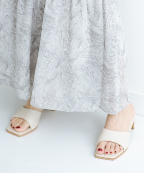 haco!（ハコ）の「コーデにひとさじの女っぽさを加えてくれる　サッと履けてスラリと見えるヒールサンダル（サンダル・レディース・パープル/アイボリー・1/2/4/6/3/5）」の13枚目の写真