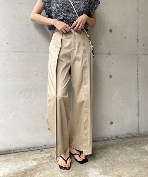 CAPRICIEUX LE'MAGE（カプリシューレマージュ）の「デザインタックチノパンツ（チノパンツ・レディース・ベージュ/ネイビー・38/36）」の2枚目の写真