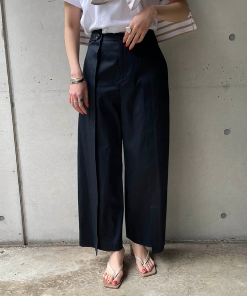 CAPRICIEUX LE'MAGE（カプリシューレマージュ）の「デザインタックチノパンツ（チノパンツ・レディース・ベージュ/ネイビー・38/36）」の7枚目の写真