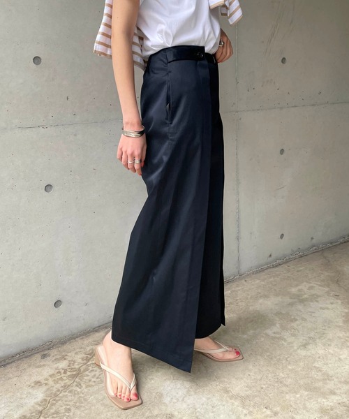 CAPRICIEUX LE'MAGE（カプリシューレマージュ）の「デザインタックチノパンツ（チノパンツ・レディース・ベージュ/ネイビー・38/36）」の4枚目の写真