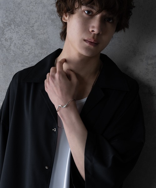 KUUUPY(クーピー)の「shizuku bangle - 雫バングル(バングル/リストバンド・メンズ・シルバー・FREE)」の9枚目の写真