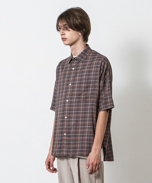 SLICK（スリック）の「レーヨンヴィンテージチェックドロップショルダーシャツ（シャツ/ブラウス・メンズ・ベージュ/ブラウン・1/2/3）」の4枚目の写真