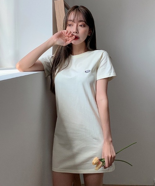 muahmuah(ムーアムーア)の「『muah muah/ムーアムーア』SIGNATURE WAPPEN MINI ONE-PIECE/ワッペン ミニ丈ワンピース(ワンピース・レディース・アイボリー/グレー/ブラック/ホワイト/ライトブルー・FREE)」の3枚目の写真