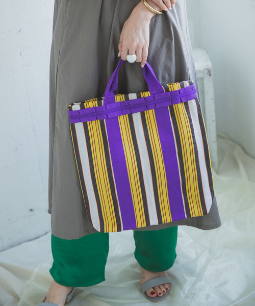 ITEMS URBANRESEARCH（アイテムズ アーバンリサーチ）の「ビニールフリルトート（トートバッグ・レディース・イエロー/レッド・-）」の4枚目の写真