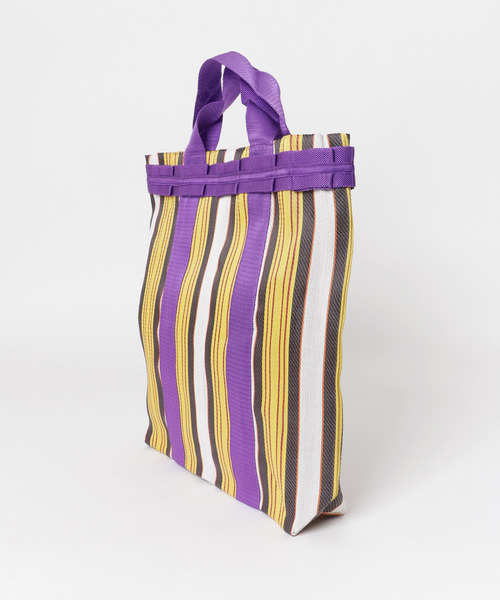 ITEMS URBANRESEARCH（アイテムズ アーバンリサーチ）の「ビニールフリルトート（トートバッグ・レディース・イエロー/レッド・-）」の11枚目の写真