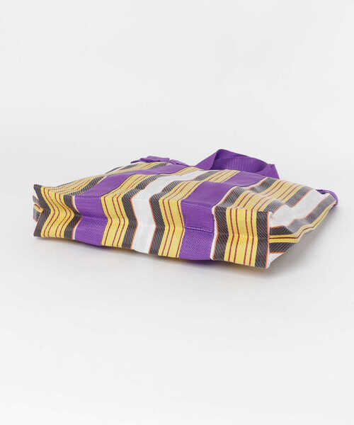 ITEMS URBANRESEARCH（アイテムズ アーバンリサーチ）の「ビニールフリルトート（トートバッグ・レディース・イエロー/レッド・-）」の12枚目の写真