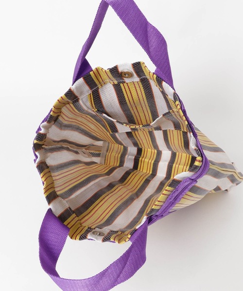 ITEMS URBANRESEARCH（アイテムズ アーバンリサーチ）の「ビニールフリルトート（トートバッグ・レディース・イエロー/レッド・-）」の13枚目の写真