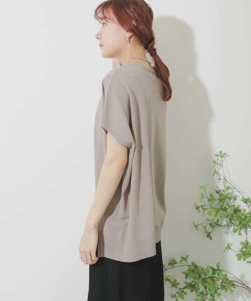 SENSE OF PLACE by URBAN RESEARCH（センスオブプレイスバイアーバンリサーチ）の「フレンチスリーブニットトップ（ニット/セーター・レディース・イエロー/オフホワイト/グレー/ブラウン/ブラック・ONE）」の7枚目の写真