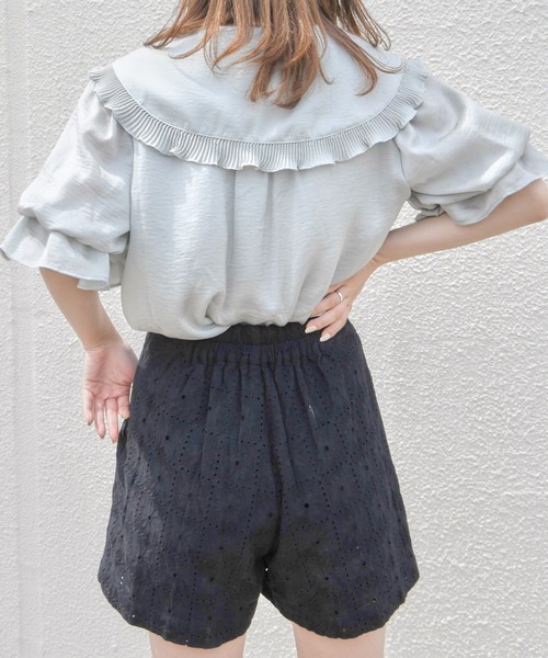 one after another NICE CLAUP（ワンアフターアナザーナイスクラップ）の「プリーツ衿ブラウス（シャツ/ブラウス・レディース・グレー/オフホワイト/モカ/スミクロ・FREE）」の14枚目の写真